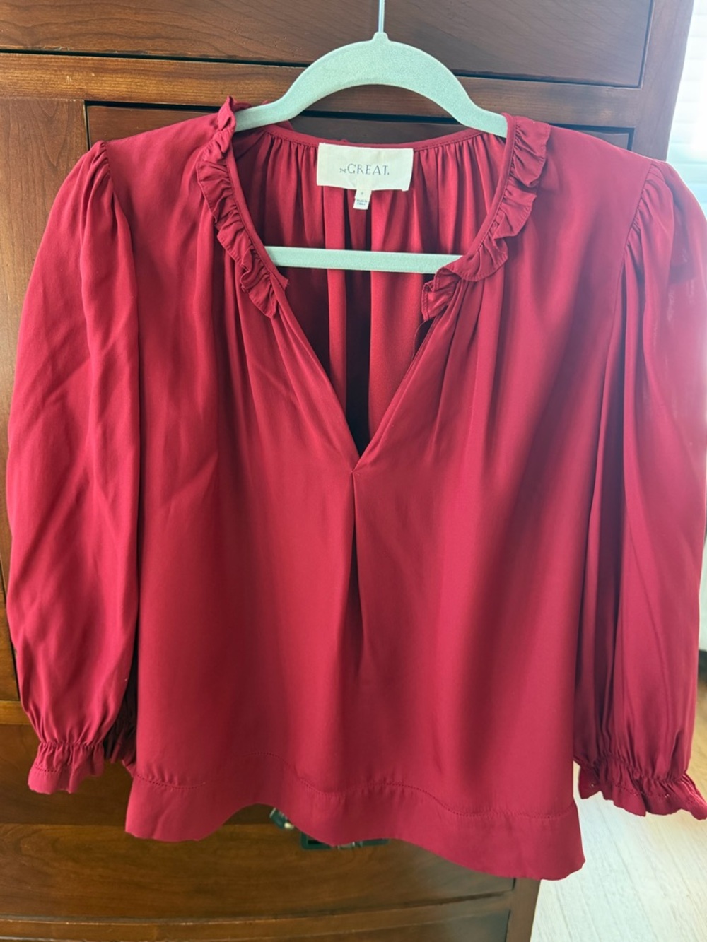 THE GREAT. CrimsonRuffle V-Neck Silk Blouse  “the story” XS